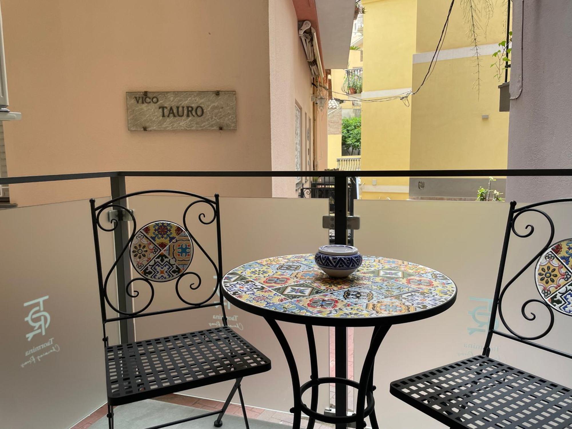 Taormina Charming Rooms Bagian luar foto