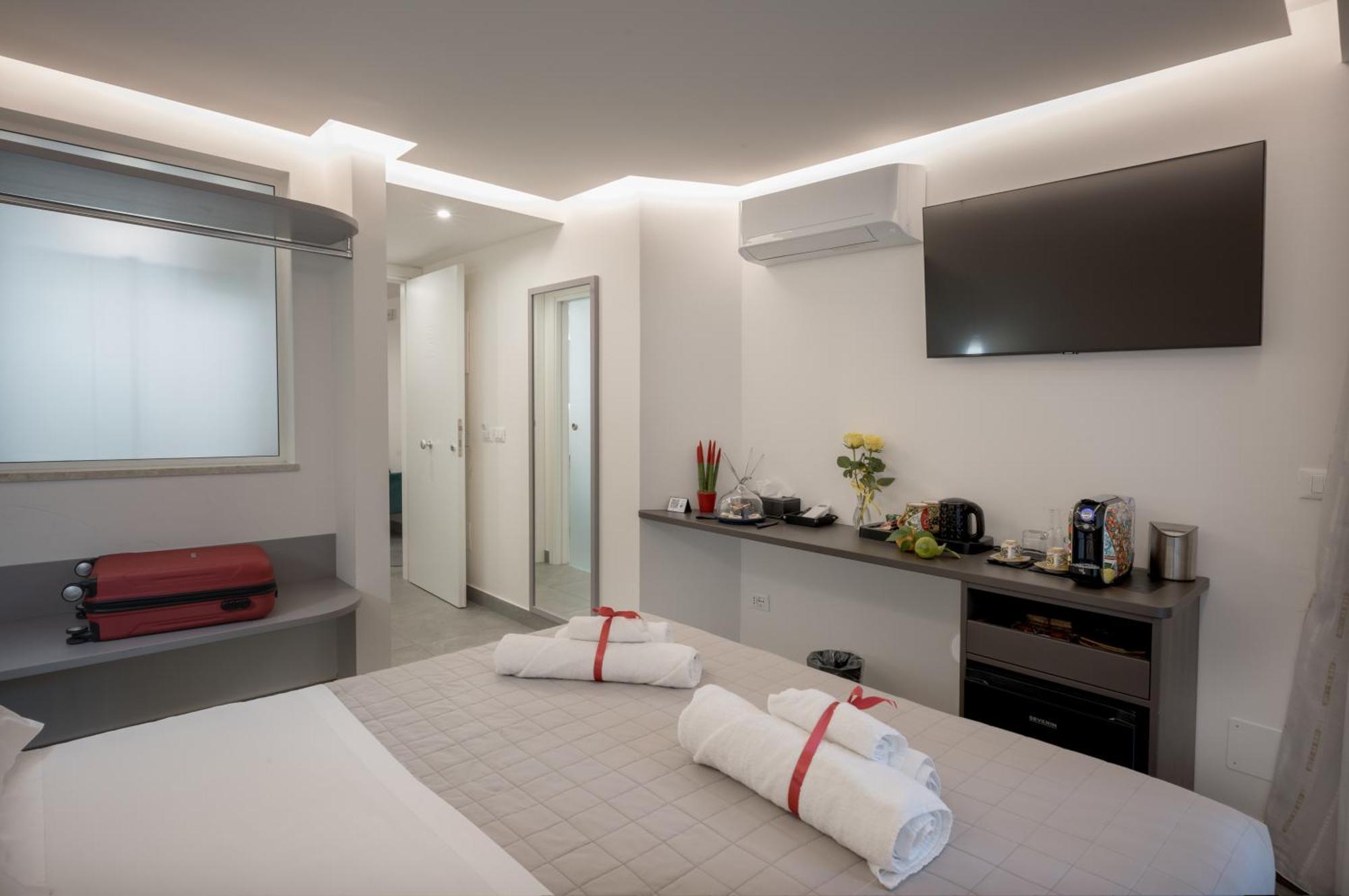 Taormina Charming Rooms Bagian luar foto