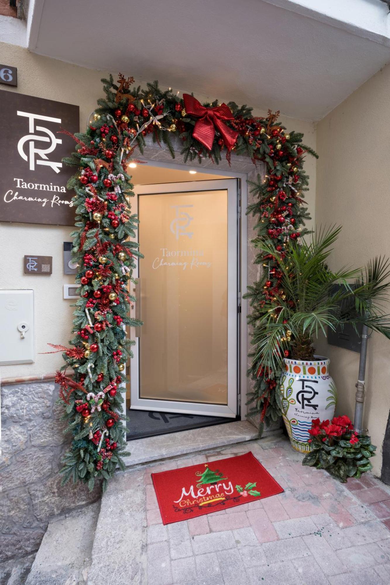 Taormina Charming Rooms Bagian luar foto
