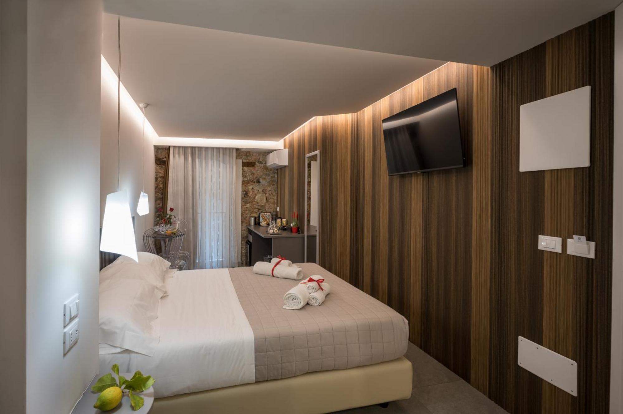 Taormina Charming Rooms Bagian luar foto